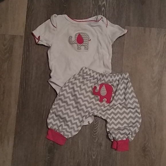 6-9 months matching set with elephants - Picture 2 of 2